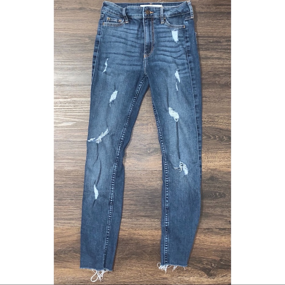 High waisted crop ripped jeans